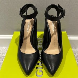 Gianni Bini Ambroza Heels Black size 6